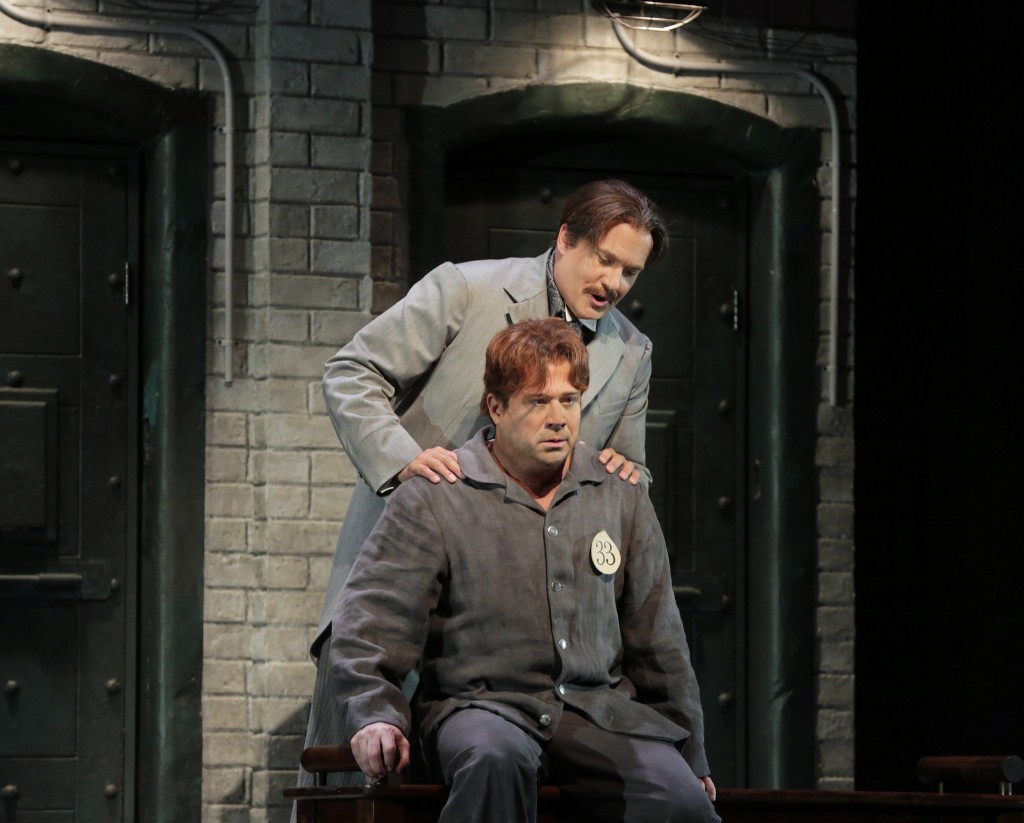 David Daniels as Oscar Wilde and William Burden as Frank Harris. Photo by Ken Howard.