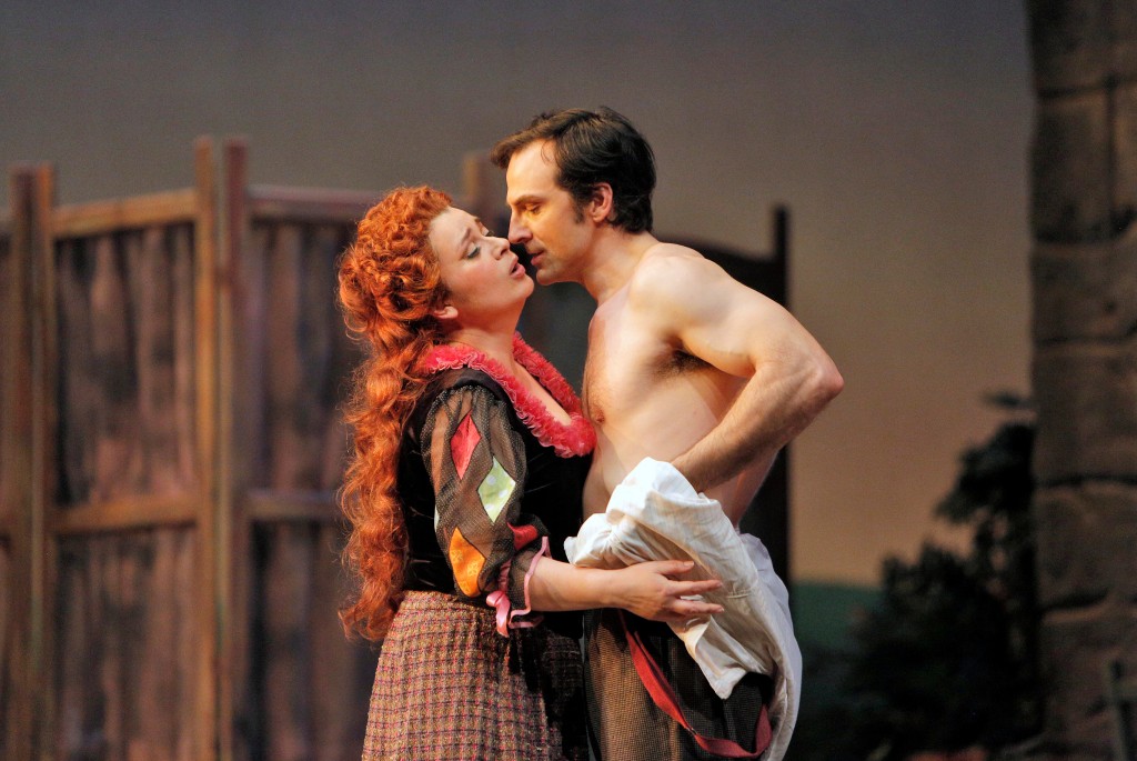 Soprano Adina Nitescu as Nedda and baritone David Adam Moore as Silvio.